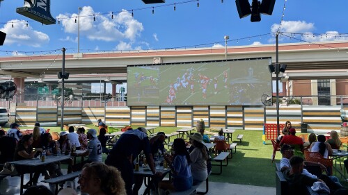 SATXtoday: McIntyre’s North Star outdoor screen