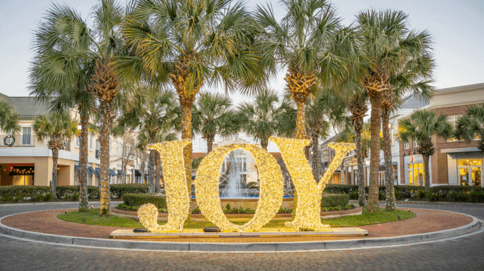 A GIF showcasing festive holiday decor in Mount Pleasant, SC.